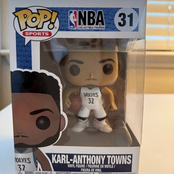 Funko POP! NBA: Karl-Anthony Towns #31 – Wolves #32 - Picture 1 of 2